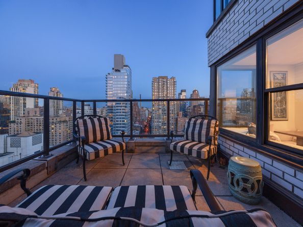 200 East 74th Street 21A, New York NY 10021