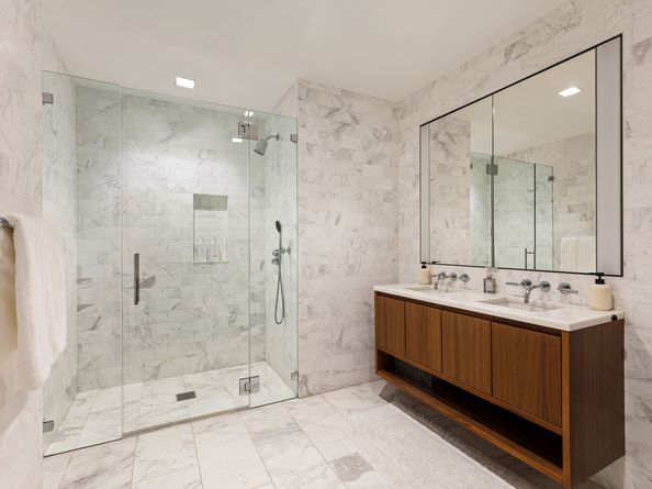 242 Broome Street 11A, New York NY 10002