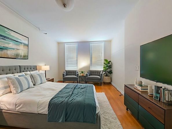 45-44 Vernon Boulevard, Queens NY 11101