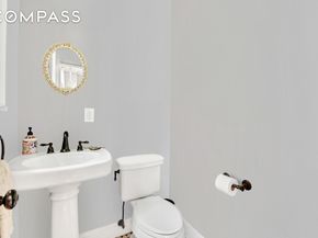 10 Carroll Street, Brooklyn NY 11231