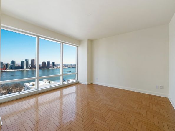 845 United Nations Plaza 15A, New York NY 10017