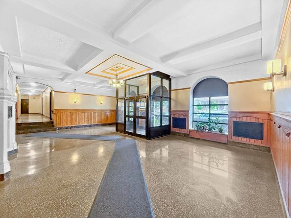 80 Winthrop Street L5, Brooklyn NY 11225