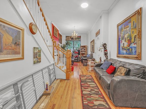 152 West 121st Street, New York NY 10027