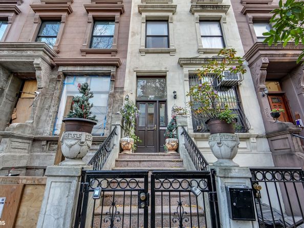 152 West 121st Street, New York NY 10027