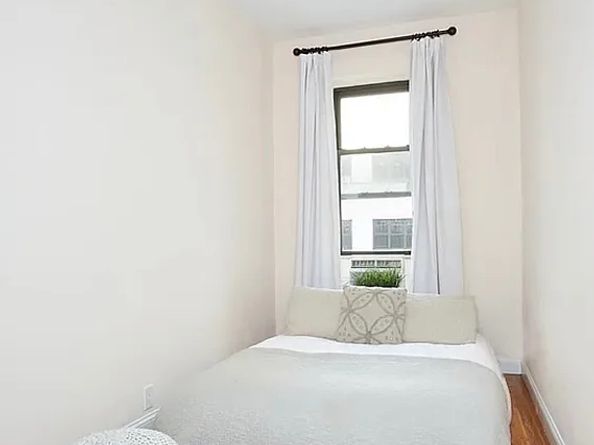 132 West 71st Street 7, New York NY 10023