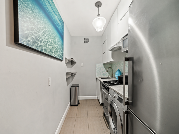 132 West 71st Street 7, New York NY 10023