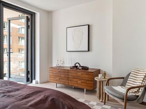 355 West 39th Street 4A, New York NY 10018