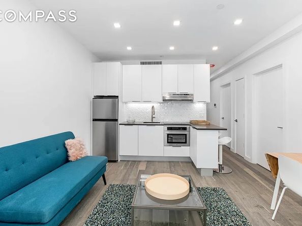 319 Broadway, Brooklyn NY 11211