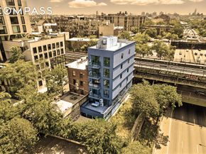 319 Broadway, Brooklyn NY 11211