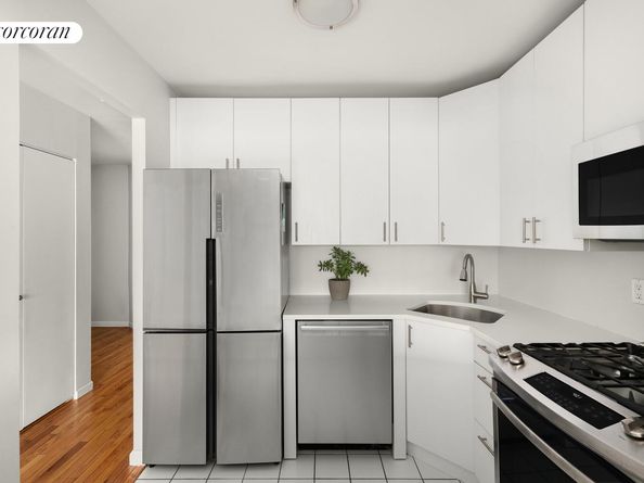 211 West 71st Street 7D, New York NY 10023