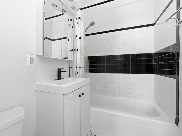 4 Lexington Avenue 2N, New York NY 10010