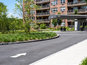 5900 Arlington Avenue 8X, Bronx NY 10471