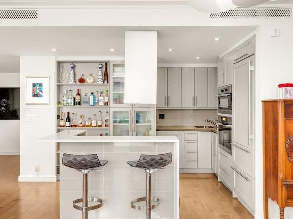 188 East 70th Street 10D, New York NY 10021