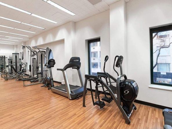 188 East 70th Street 10D, New York NY 10021