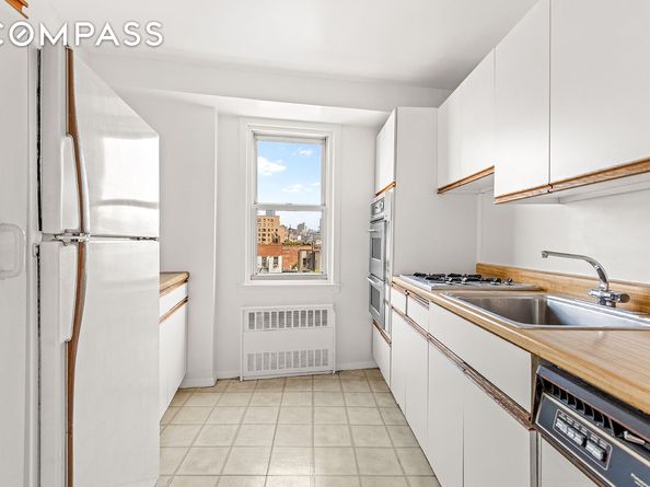 2 Charlton Street 9E, New York NY 10014