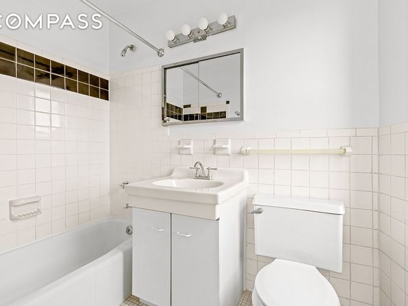 2 Charlton Street 9E, New York NY 10014