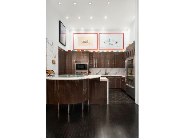 252 7th Avenue 3W, New York NY 10001