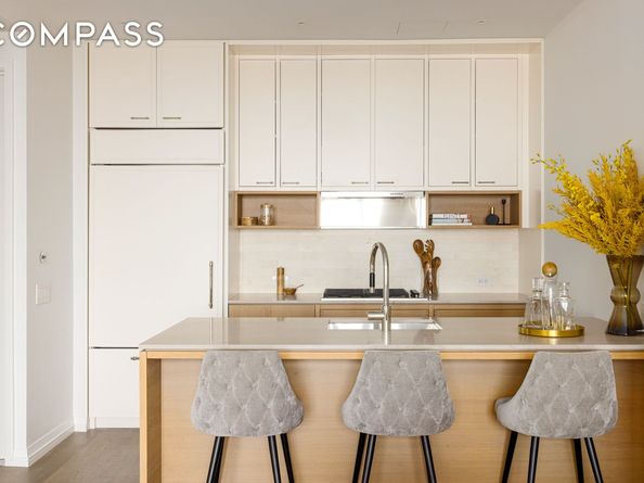 250 West 96th Street 20E, New York NY 10025