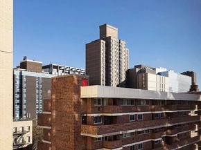 305 East 24th Street 9N, New York NY 10010