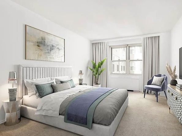 305 East 24th Street 9N, New York NY 10010