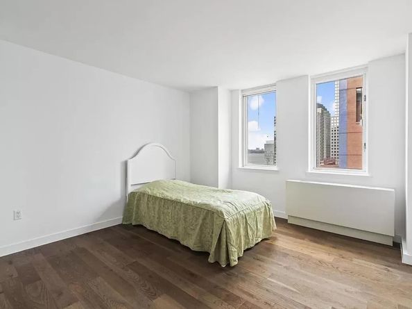 225 Rector Place 22H, New York NY 10280