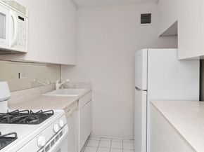330 East 38th Street 47C, New York NY 10016
