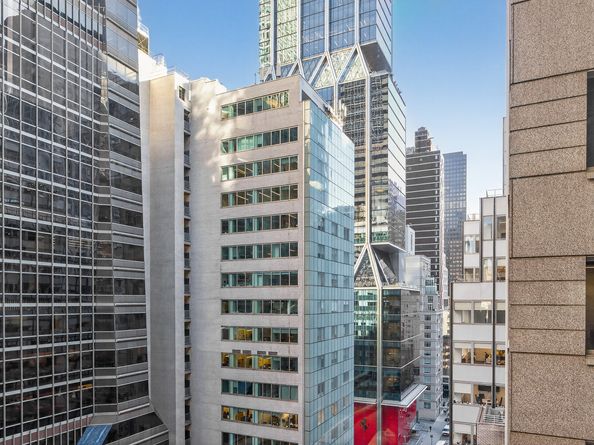60 East 55th Street 17AD, New York NY 10022