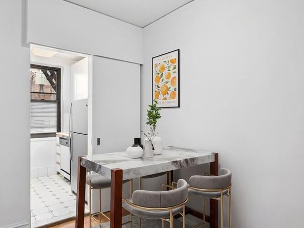 222 East 35th Street 5J, New York NY 10016