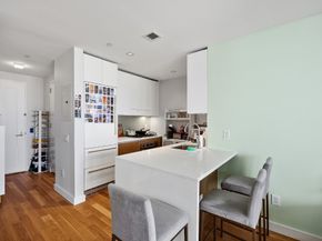 555 West 59th Street 23A, New York NY 10019