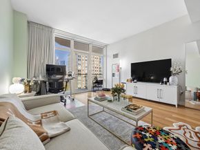 555 West 59th Street 23A, New York NY 10019