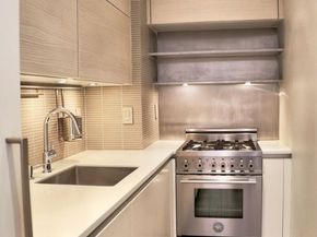 211 East 18th Street 2P, New York NY 10003
