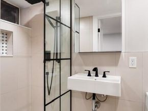 45-10 39th Avenue, Queens NY 11104