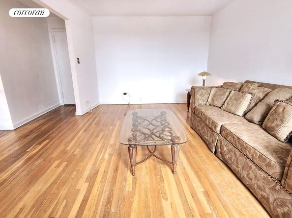 1425 Thieriot Avenue 6H, Bronx NY 10460