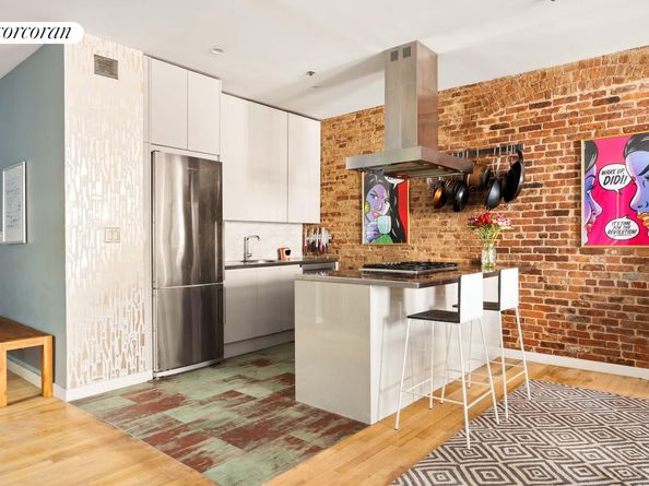 60 Pineapple Street 3G, Brooklyn NY 11201