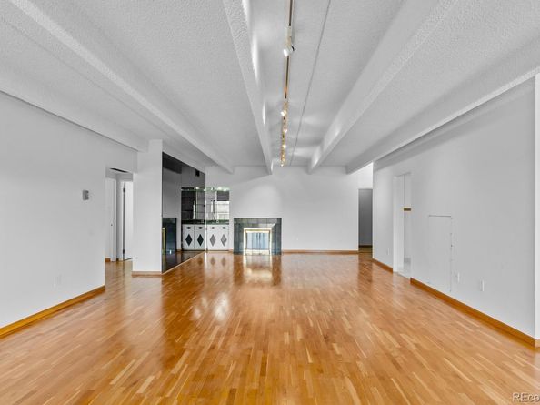 7877 E Mississippi Avenue 402, Denver CO 80247