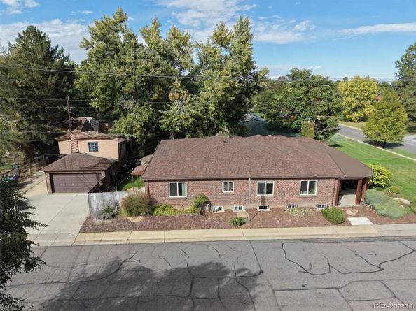 2901 Monaco Parkway, Denver CO 80207