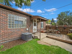 2901 Monaco Parkway, Denver CO 80207