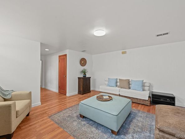2901 Monaco Parkway, Denver CO 80207