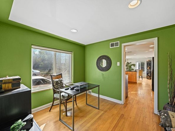 2901 Monaco Parkway, Denver CO 80207