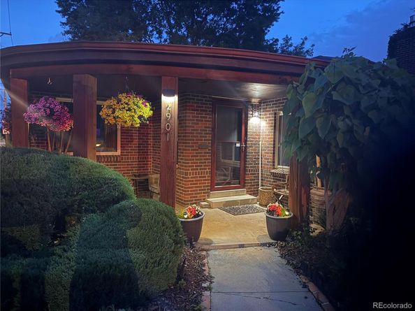 2901 Monaco Parkway, Denver CO 80207