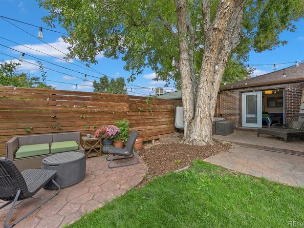 2901 Monaco Parkway, Denver CO 80207