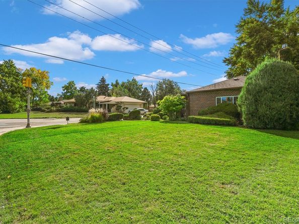 2901 Monaco Parkway, Denver CO 80207