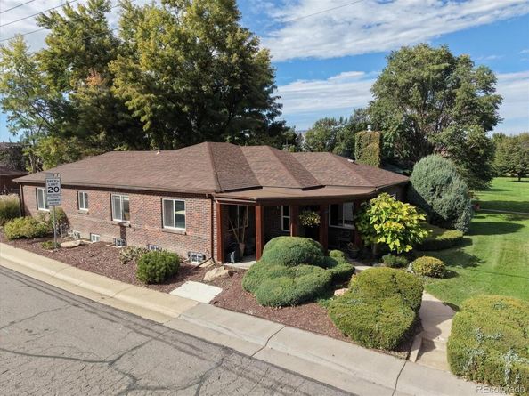2901 Monaco Parkway, Denver CO 80207