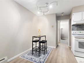5770 E Warren Avenue 213, Denver CO 80222