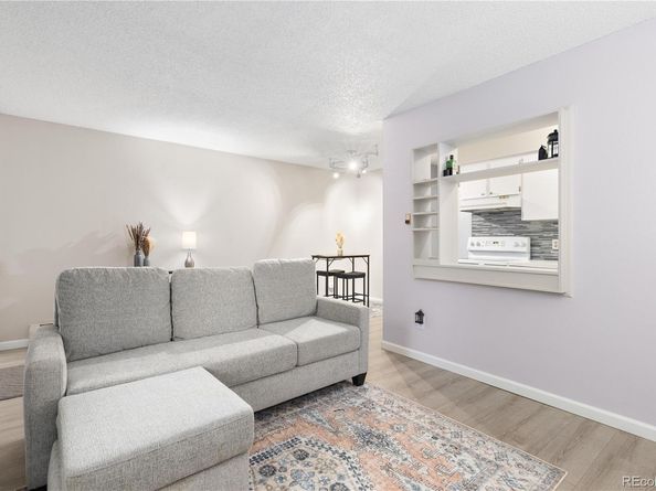 5770 E Warren Avenue 213, Denver CO 80222