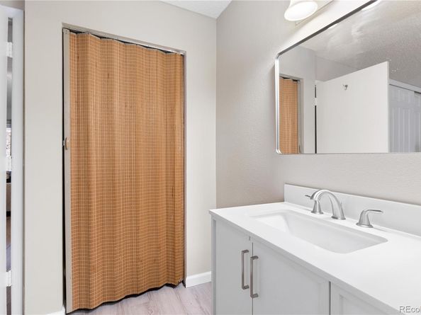 5770 E Warren Avenue 213, Denver CO 80222