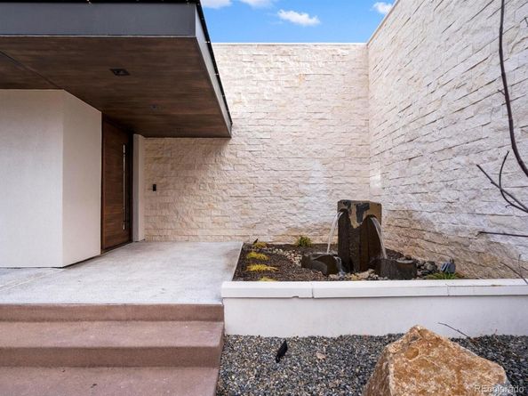 950 S Steele Street, Denver CO 80209