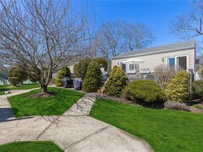 95 Springville Road 8, Hampton Bays NY 11946