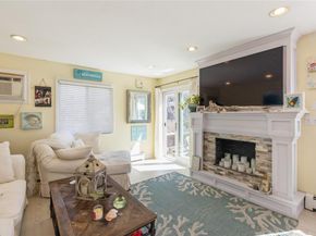 95 Springville Road 8, Hampton Bays NY 11946