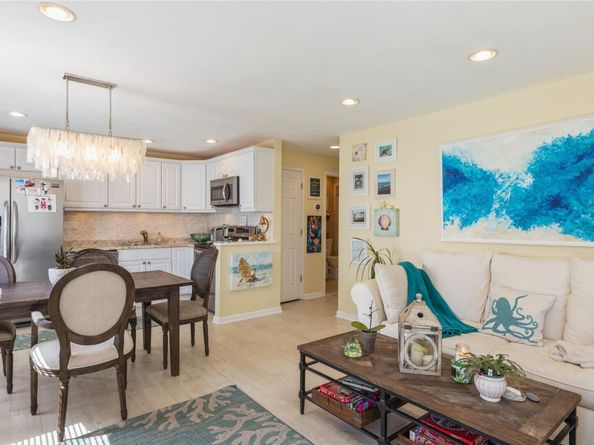 95 Springville Road 8, Hampton Bays NY 11946